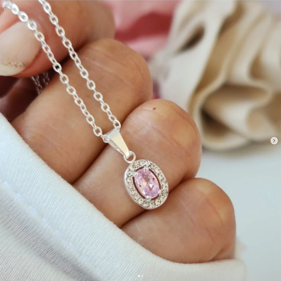 Collar de cuarzo rosa en Instagram