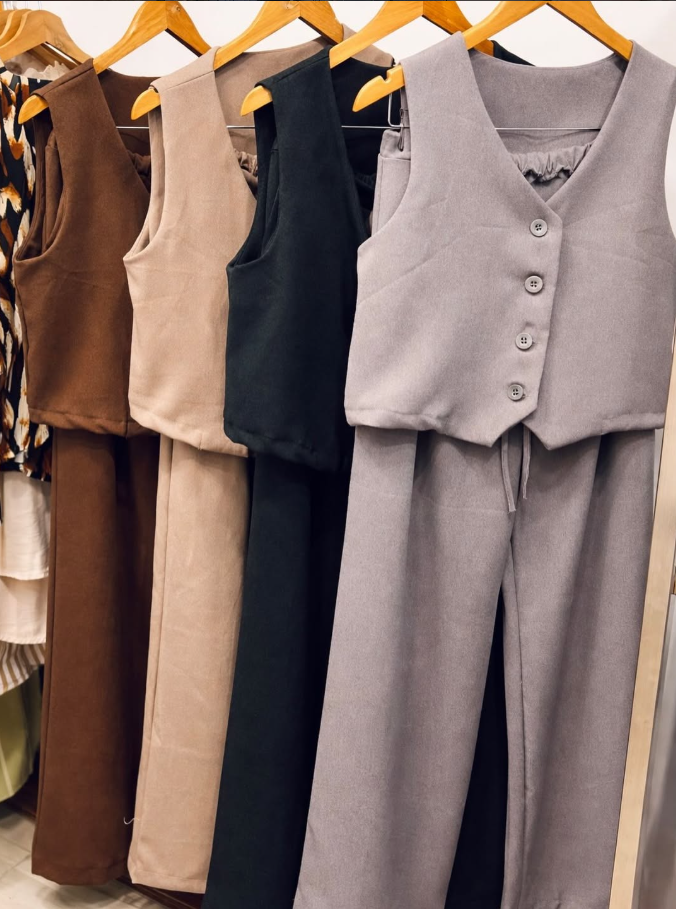 Conjunto de lino beige de la nueva temporada
